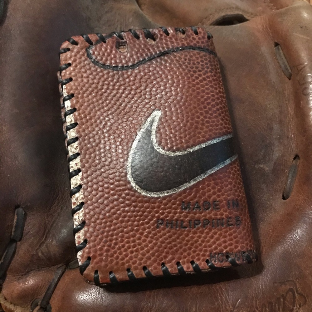 Handmade Leather Wallet Nike Collegiate Football - Picture 4 of 6